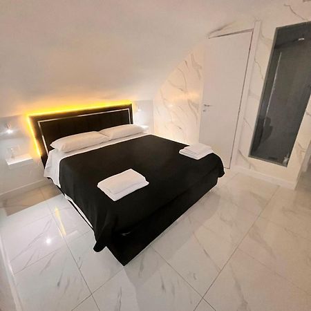 Suite Luxury Toto Naples Exterior photo