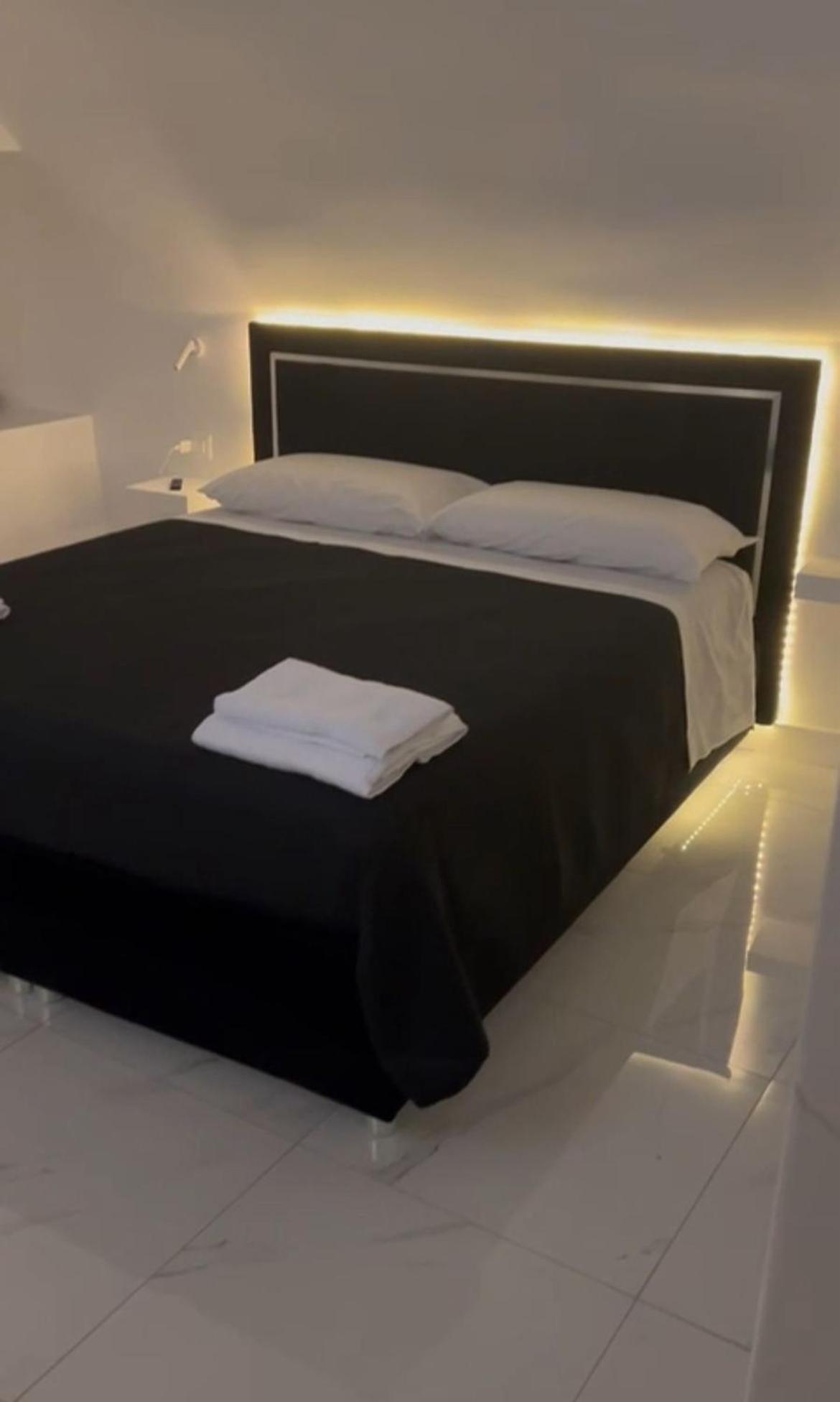 Suite Luxury Toto Naples Exterior photo