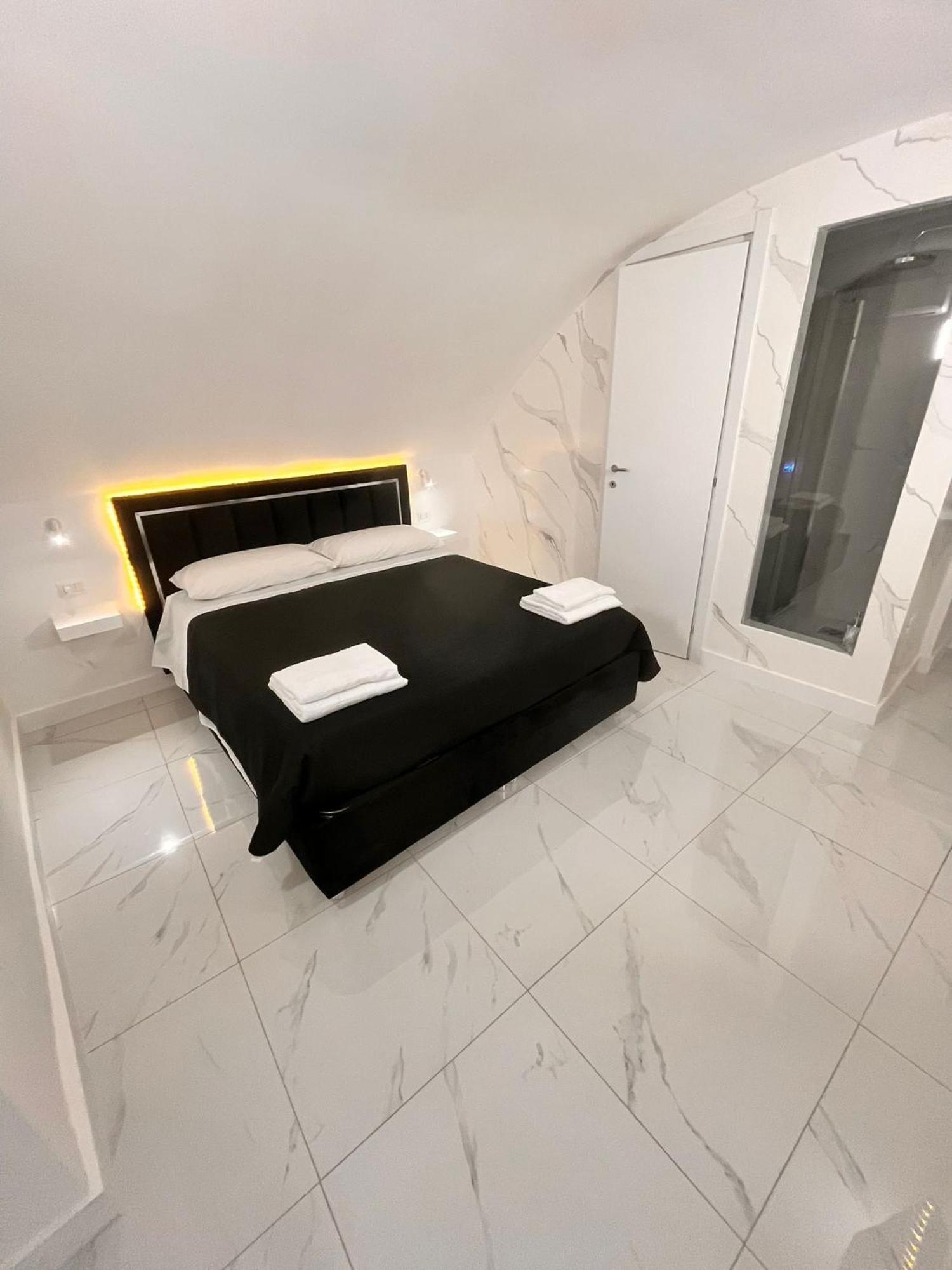 Suite Luxury Toto Naples Exterior photo